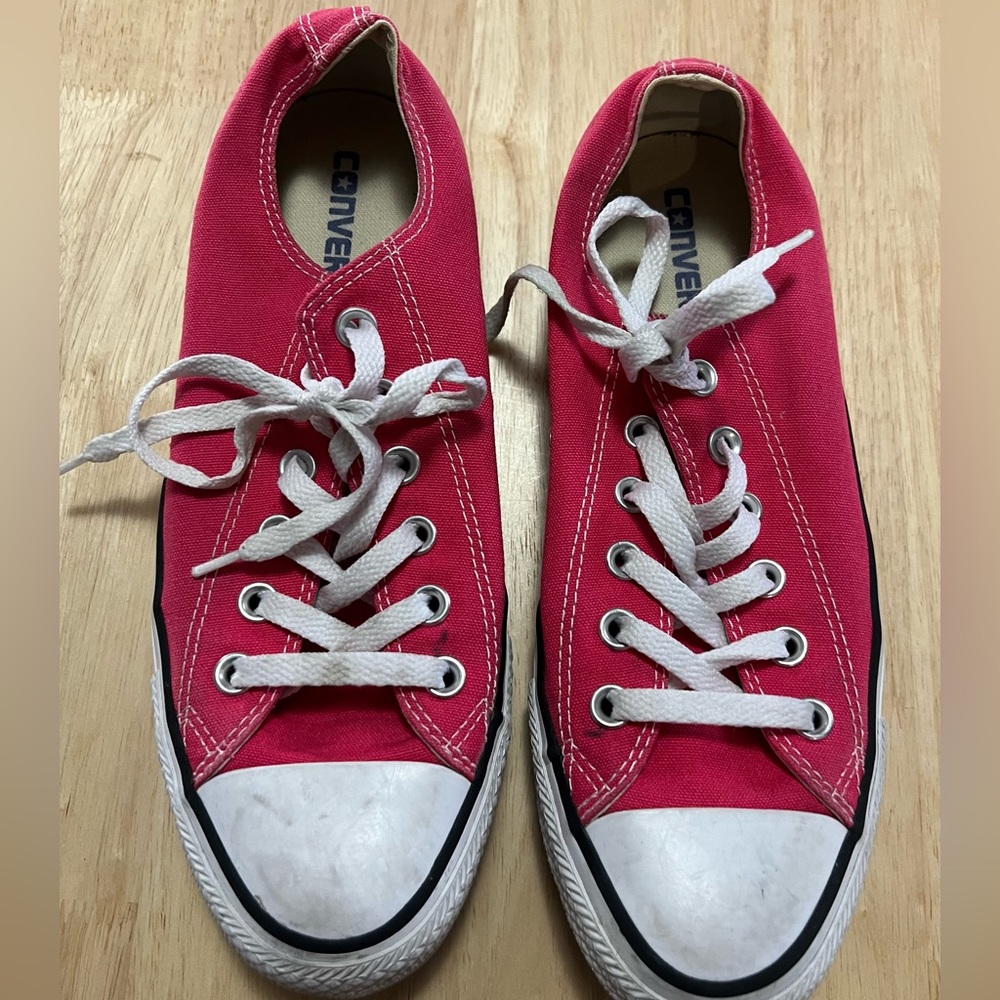 Converse Shoes Womens 9 CTAS Chuck Taylor All Star Classic Low Pink Sneaker Mens